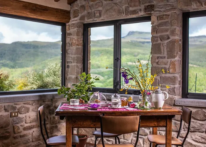 Antico Casale Di Ferdinandi * بيبيينا